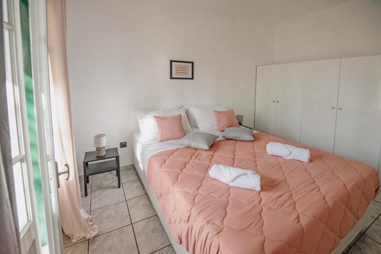 Ionian Luxury Apartments 페라마 외부 사진