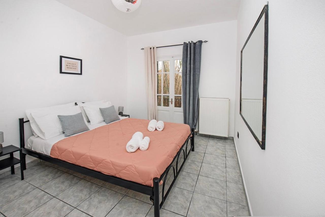 Ionian Luxury Apartments 페라마 외부 사진
