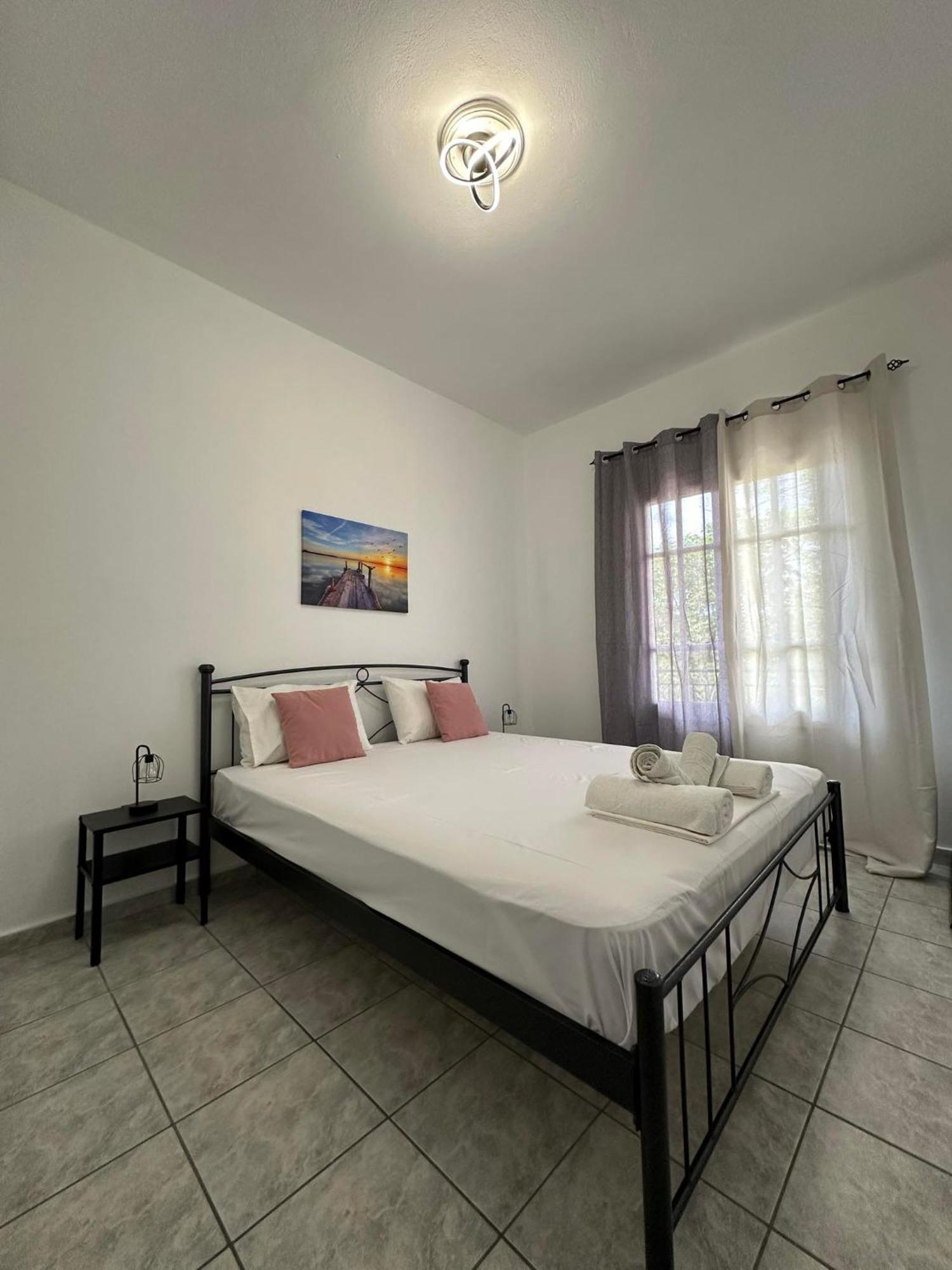 Ionian Luxury Apartments 페라마 외부 사진
